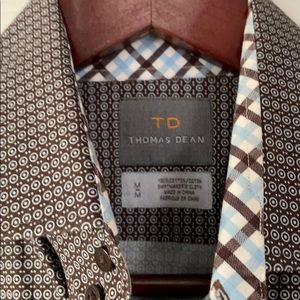 Men’s medium Thomas Dean LS button down shirt